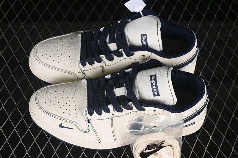 All categories Air Jordan Jordan series basketball shoes Air Jordan 1 Low High-end customized low-top sneakers Air Jordan 1 Low AJ1 Joe 1 Supreme co-branded rice blue hook High-end customized low-top retro basketball shoes XX3168-176